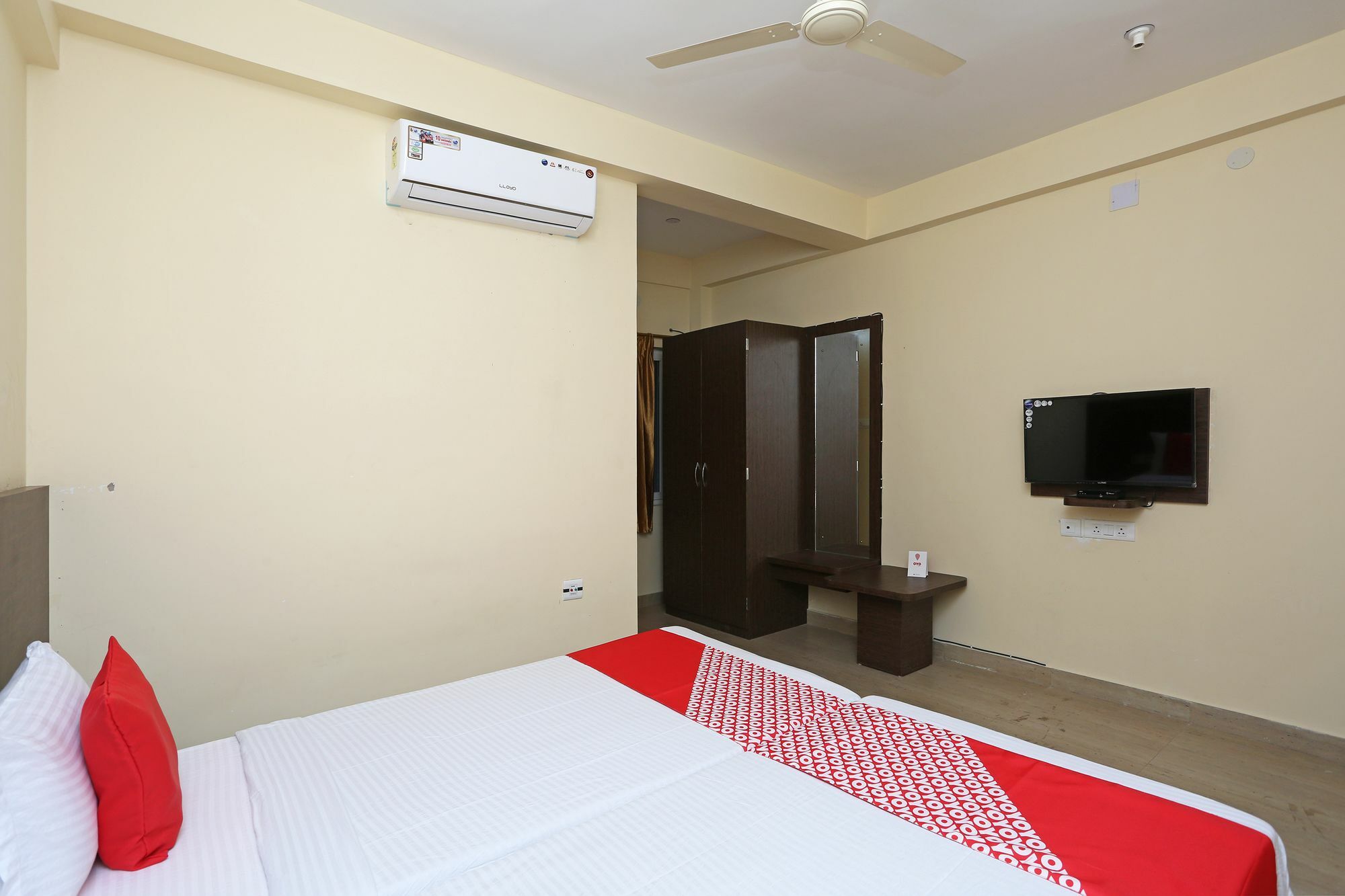 Oyo 11343 Hotel Sai International Bhubaneswar Luaran gambar